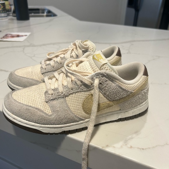 Coconut milk Nike Dunks - Picture 3 of 7